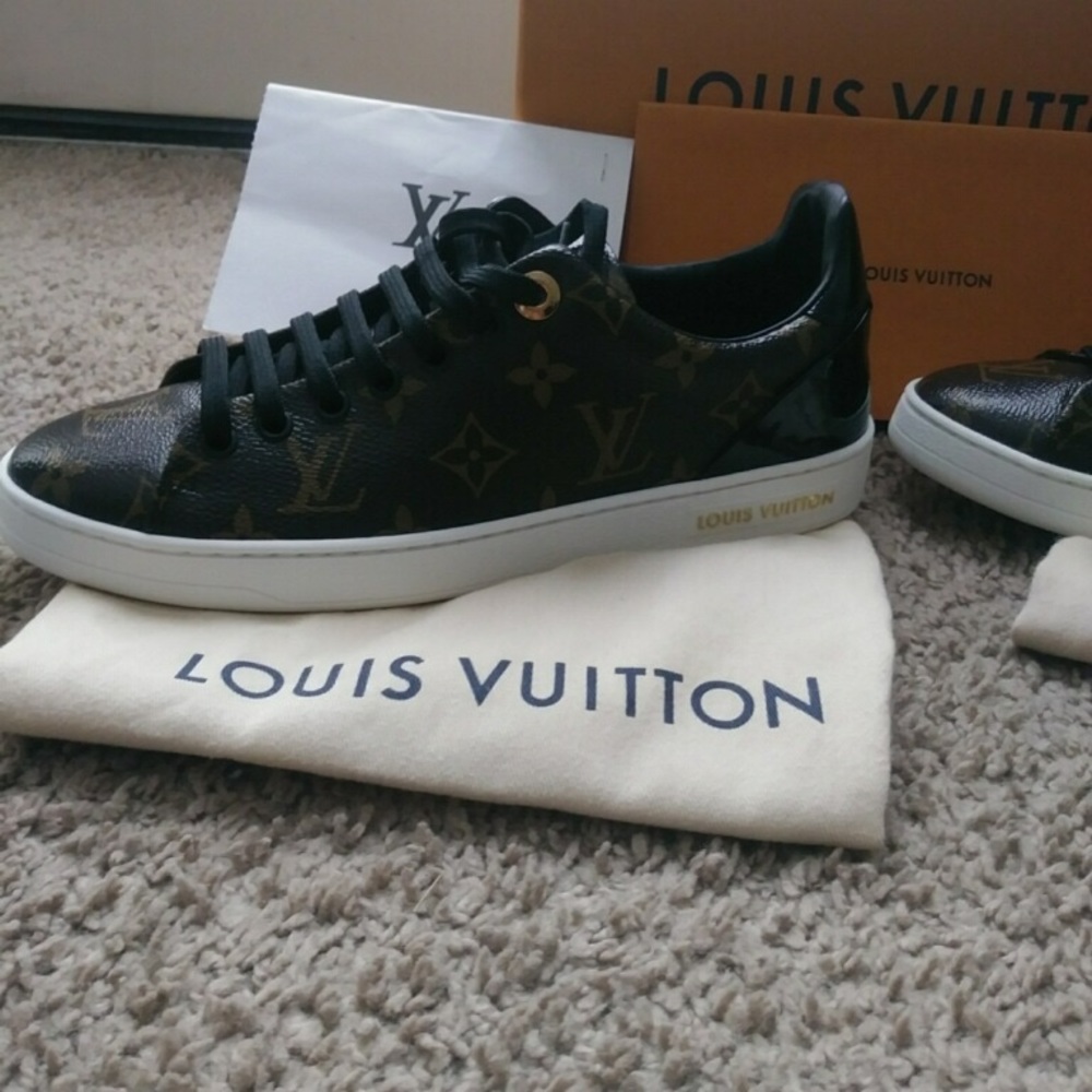 Brand new, never worn, brown Louis Vuitton shoes.
